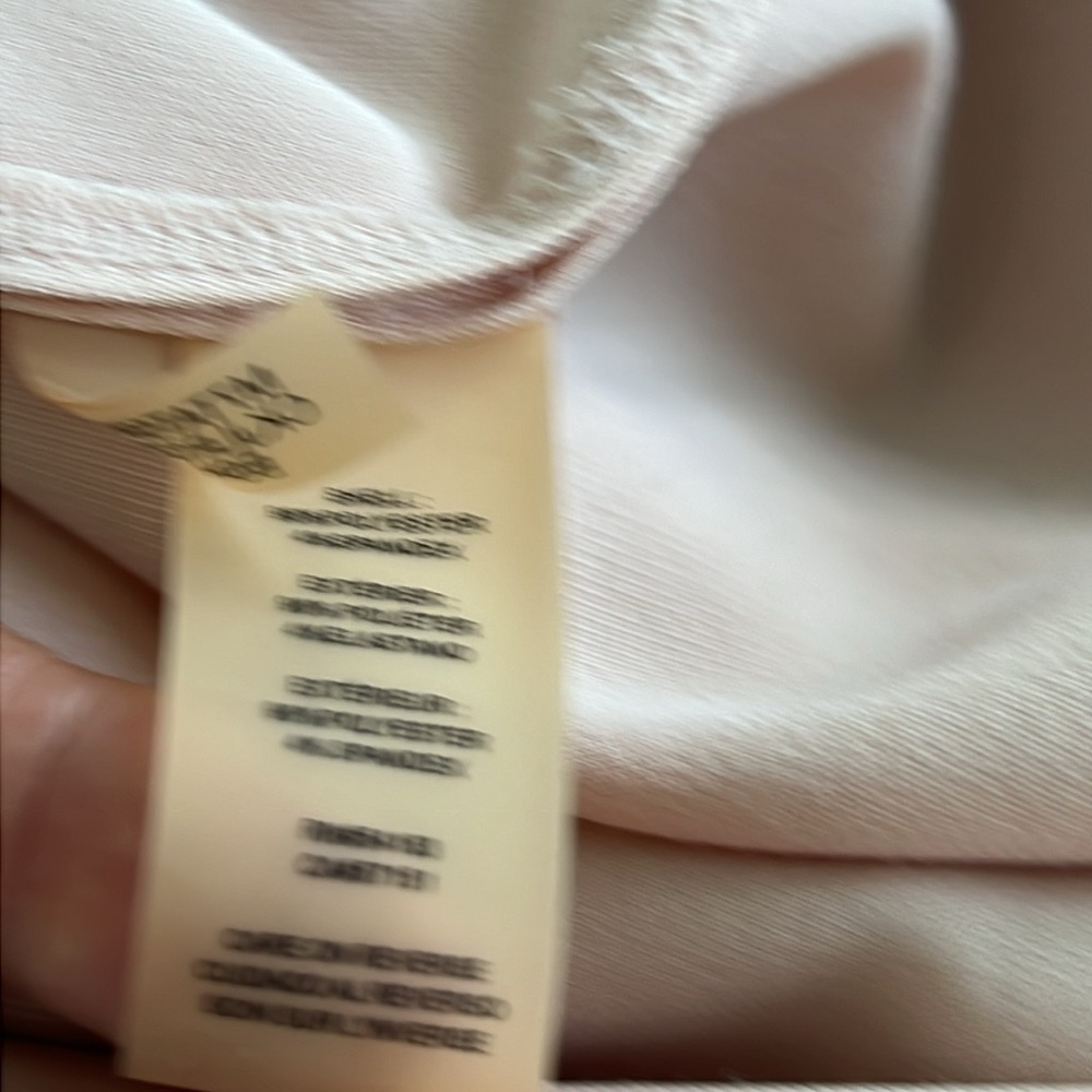 Calvin Klein blush collared v neck top. Large - Picture 5 of 6